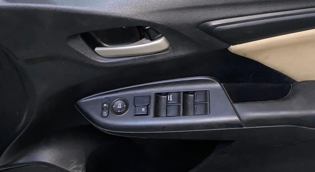 Second-hand 2018 Honda Jazz 1.5 SV i DTEC for sale in Howrah-17