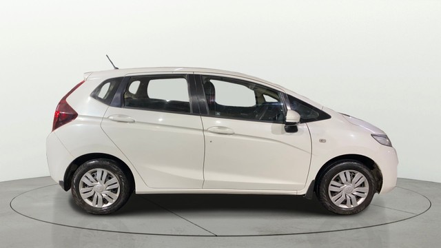 Second-hand 2018 Honda Jazz 1.5 SV i DTEC for sale in Howrah-1