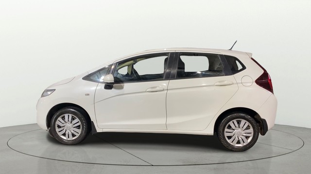 Second-hand 2018 Honda Jazz 1.5 SV i DTEC for sale in Howrah-5