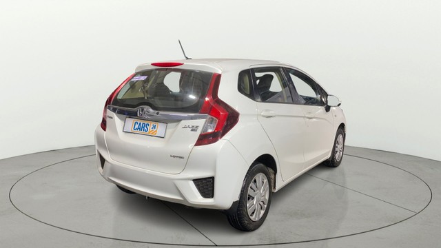 Second-hand 2018 Honda Jazz 1.5 SV i DTEC for sale in Howrah-2