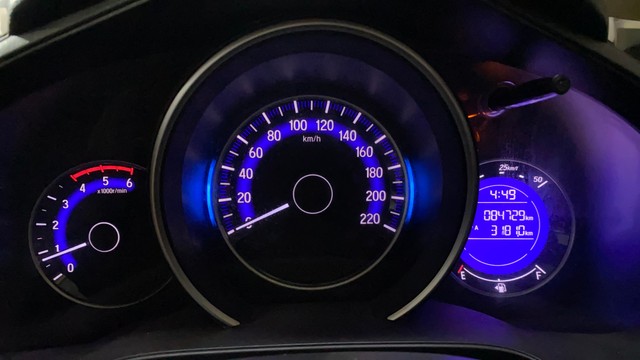 Second-hand 2018 Honda Jazz 1.5 SV i DTEC for sale in Howrah-11