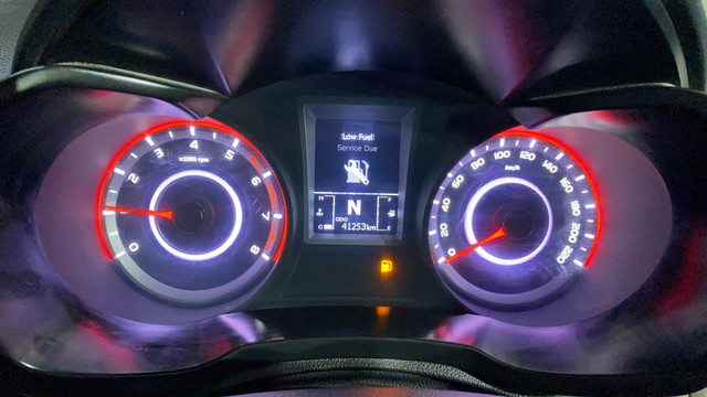 Second-hand 2022 Mahindra XUV300 W8 BSVI for sale in Howrah-11