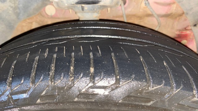 Second-hand 2022 Mahindra XUV300 W8 BSVI for sale in Howrah-29