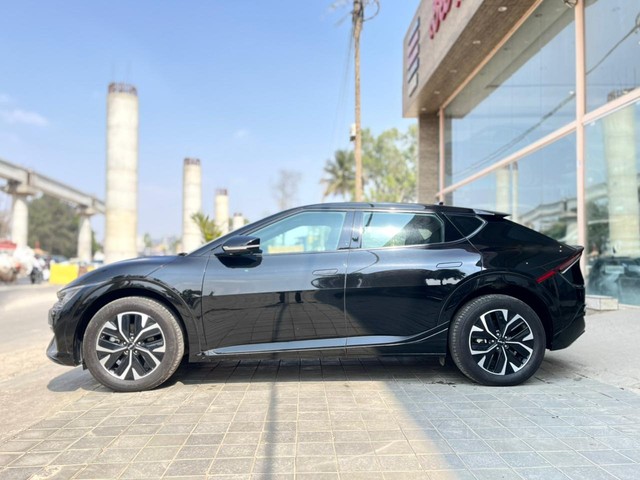 Second-hand 2022 Kia EV6 GT line AWD for sale in Bangalore-2