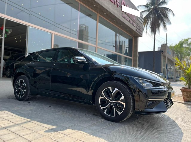Second-hand 2022 Kia EV6 GT line AWD for sale in Bangalore-13
