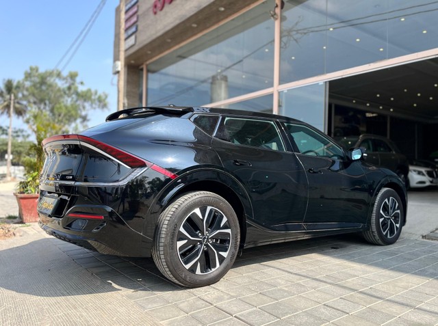 Second-hand 2022 Kia EV6 GT line AWD for sale in Bangalore-3