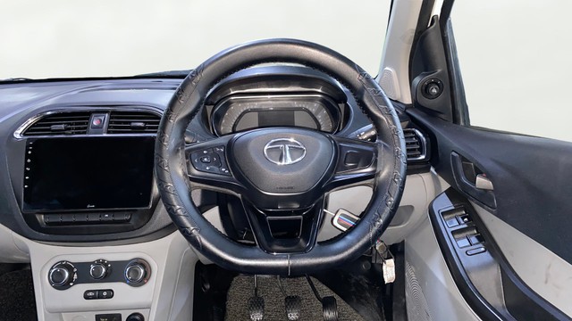 Second-hand 2023 Tata Tiago XT CNG for sale in Chandigarh-12