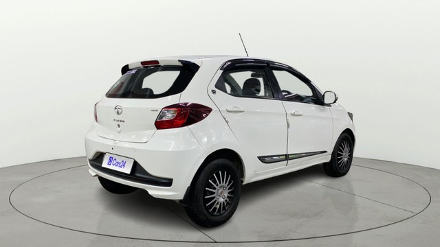 Second-hand 2023 Tata Tiago XT CNG for sale in Chandigarh-2