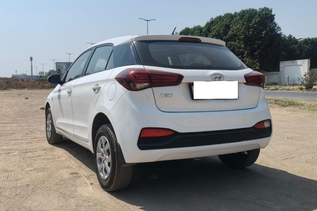 Second-hand 2019 Hyundai i20 Magna Plus BSIV for sale in Vadodara-9