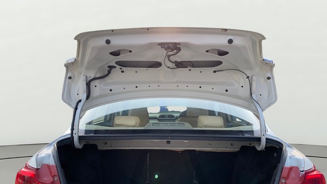 Second-hand 2018 Maruti Suzuki Swift Dzire AMT VXI for sale in Vadodara-20