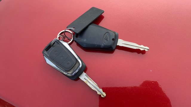 Second-hand 2017 Mahindra KUV 100 mFALCON D75 K8 for sale in Vadodara-21