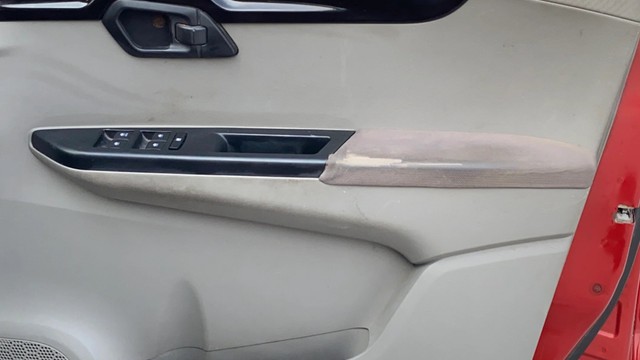 Second-hand 2017 Mahindra KUV 100 mFALCON D75 K8 for sale in Vadodara-17