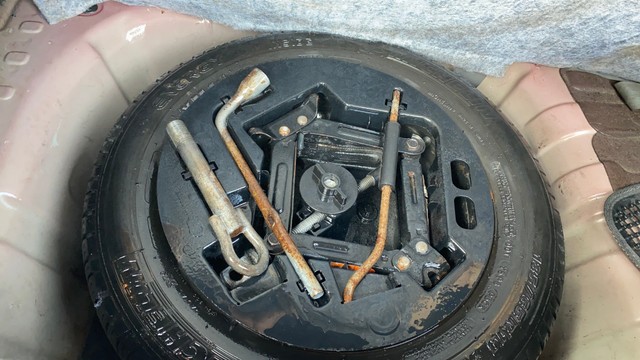 Second-hand 2017 Mahindra KUV 100 mFALCON D75 K8 for sale in Vadodara-27