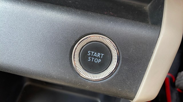 Second-hand 2022 Renault Triber RXZ EASY-R AMT BSVI for sale in Vadodara-23