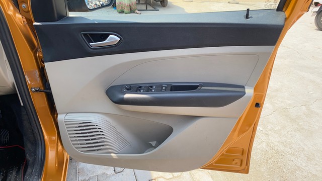 Second-hand 2022 Renault Triber RXZ EASY-R AMT BSVI for sale in Vadodara-17