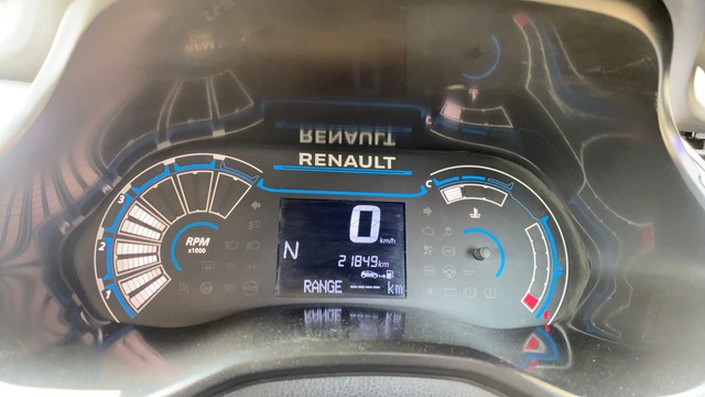 Second-hand 2022 Renault Triber RXZ EASY-R AMT BSVI for sale in Vadodara-11