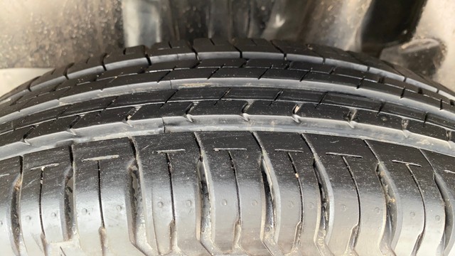 Maruti Suzuki Swift LXI Second-hand 2022 Maruti Suzuki Swift LXI for sale in Vadodara-31