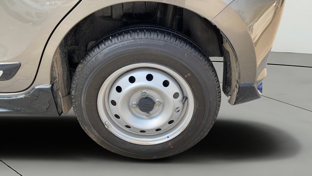 Maruti Suzuki Swift LXI Second-hand 2022 Maruti Suzuki Swift LXI for sale in Vadodara-26