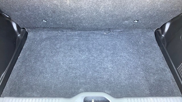 Maruti Suzuki Swift LXI Second-hand 2022 Maruti Suzuki Swift LXI for sale in Vadodara-19