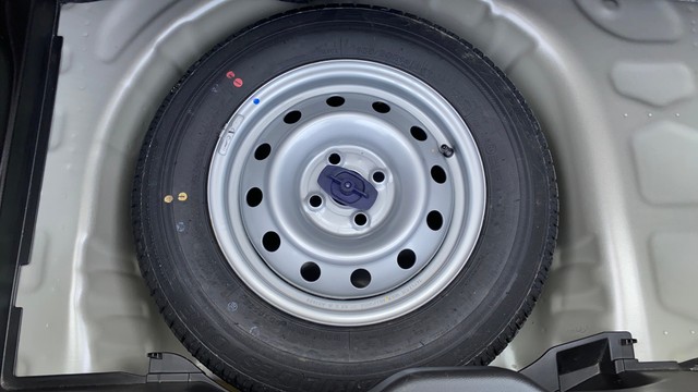 Maruti Suzuki Swift LXI Second-hand 2022 Maruti Suzuki Swift LXI for sale in Vadodara-27