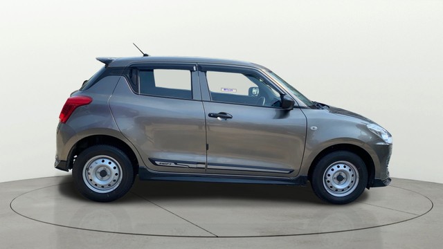 Maruti Suzuki Swift LXI Second-hand 2022 Maruti Suzuki Swift LXI for sale in Vadodara-1
