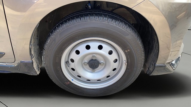 Maruti Suzuki Swift LXI Second-hand 2022 Maruti Suzuki Swift LXI for sale in Vadodara-23