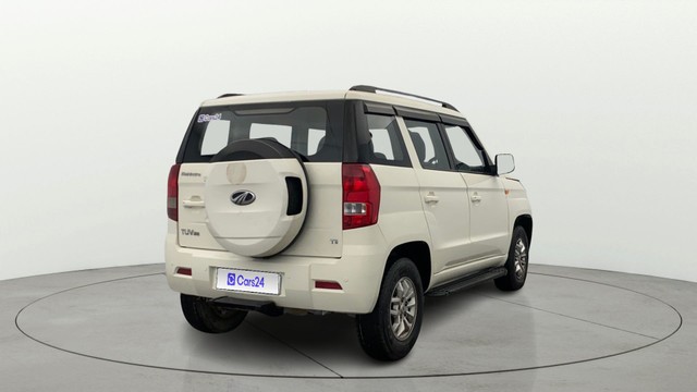 Second-hand 2017 Mahindra TUV 300 T8 for sale in Lucknow-2