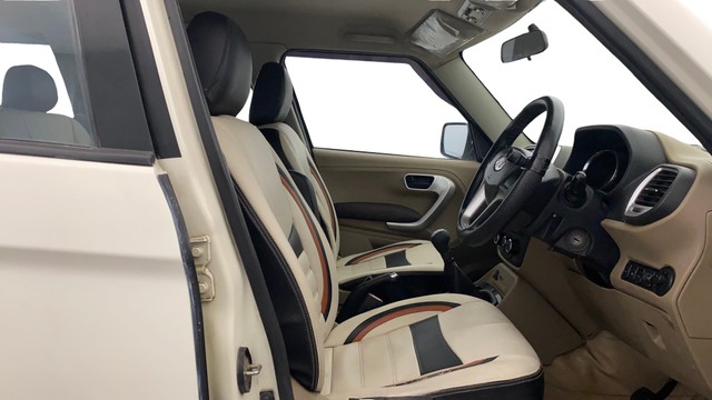 Second-hand 2017 Mahindra TUV 300 T8 for sale in Lucknow-15