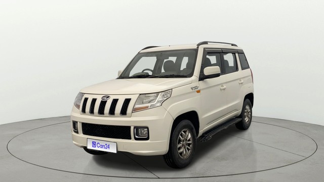 Second-hand 2017 Mahindra TUV 300 T8 for sale in Lucknow-6