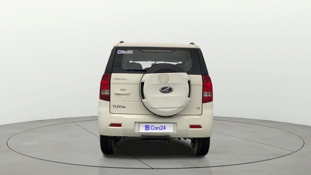 Second-hand 2017 Mahindra TUV 300 T8 for sale in Lucknow-3