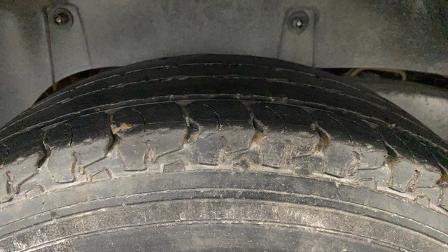 Second-hand 2017 Mahindra TUV 300 T8 for sale in Lucknow-29