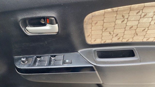 Second-hand 2017 Maruti Suzuki Wagon R AMT VXI for sale in Patna-17