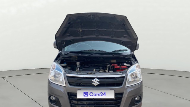 Second-hand 2017 Maruti Suzuki Wagon R AMT VXI for sale in Patna-9