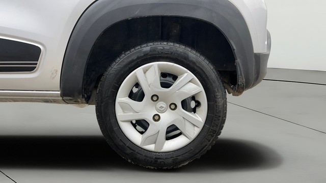 Second-hand 2024 Renault KWID 1.0 RXL Opt for sale in Ghaziabad-26