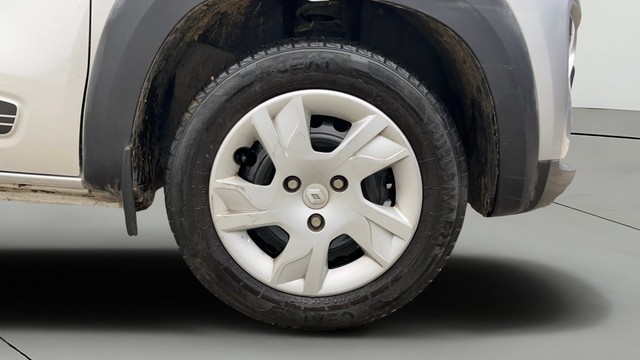 Second-hand 2024 Renault KWID 1.0 RXL Opt for sale in Ghaziabad-23