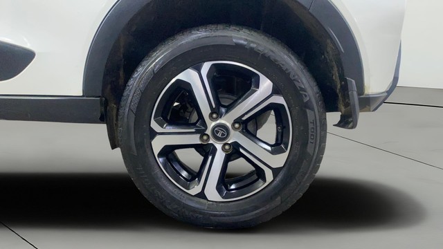 Second-hand 2021 Tata Nexon XZA Plus AMT BSVI for sale in Indore-27