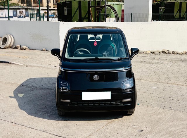 Second-hand 2023 MG Comet EV Play for sale in Pune-6