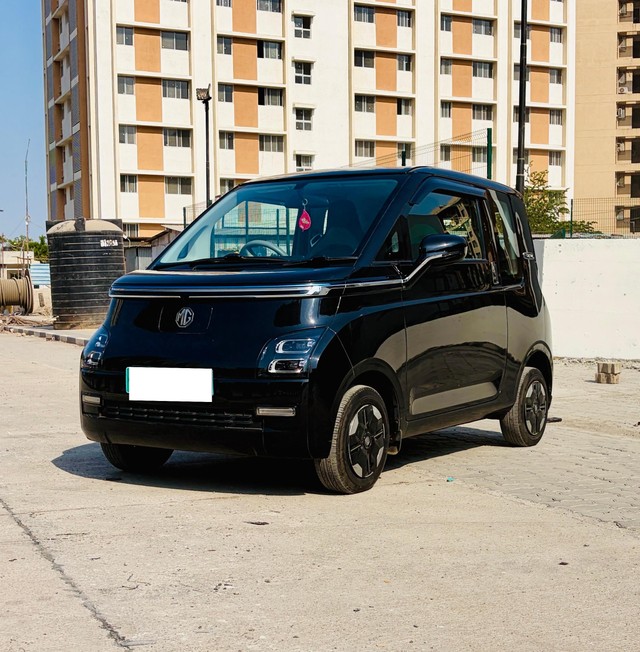 Second-hand 2023 MG Comet EV Play for sale in Pune-5