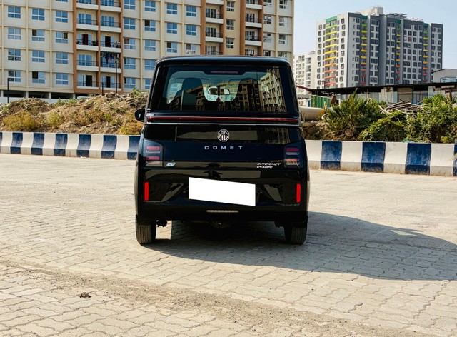 Second-hand 2023 MG Comet EV Play for sale in Pune-21