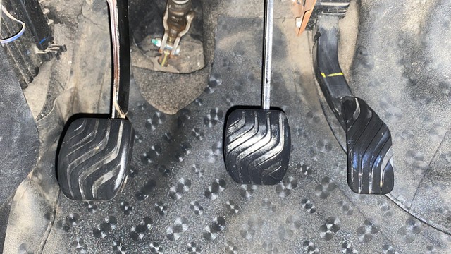 Second-hand 2022 Renault KWID 1.0 RXT BSVI for sale in Indore-14