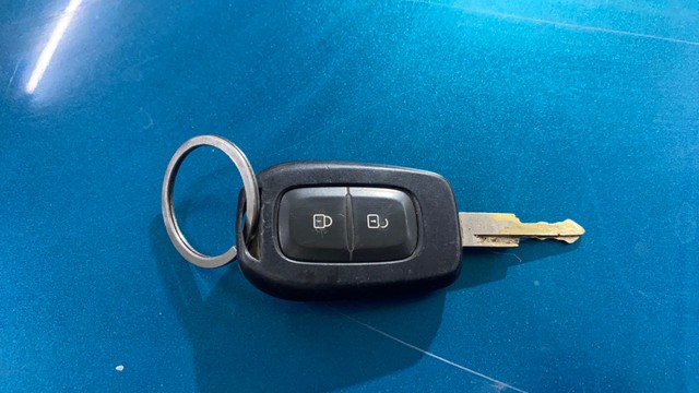 Second-hand 2022 Renault KWID 1.0 RXT BSVI for sale in Indore-21