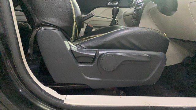 Second-hand 2019 Mahindra XUV300 W8 BSIV for sale in Indore-18