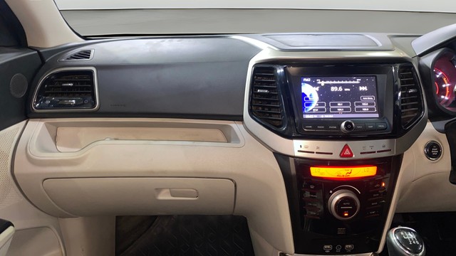 Second-hand 2019 Mahindra XUV300 W8 BSIV for sale in Indore-22