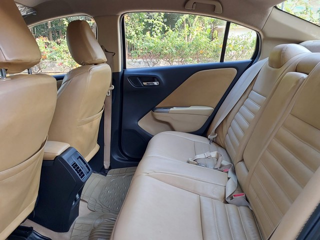 Second-hand 2016 Honda City i VTEC V for sale in Mumbai-14