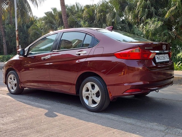Second-hand 2016 Honda City i VTEC V for sale in Mumbai-3