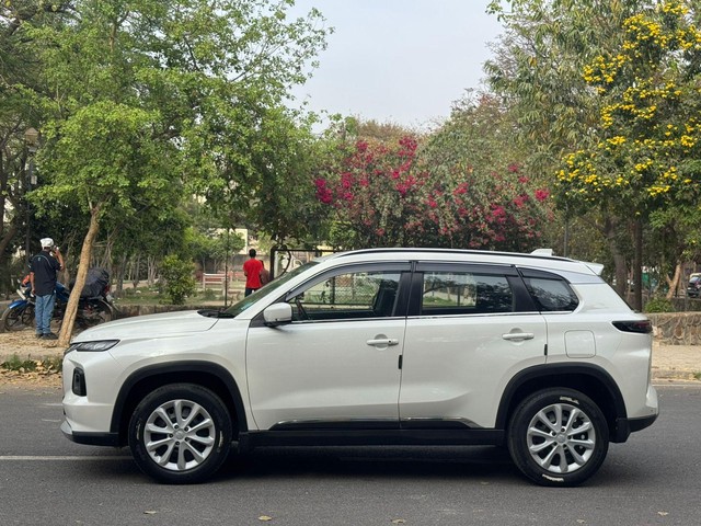 Second-hand 2024 Maruti Suzuki Grand Vitara Sigma for sale in New Delhi-4