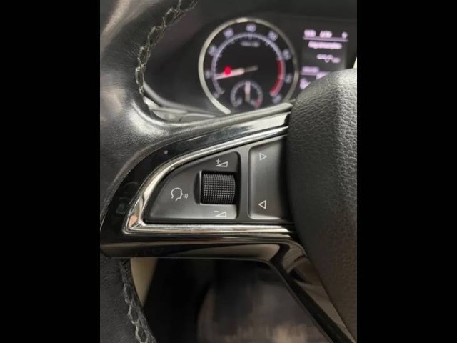 Second-hand 2018 Skoda Superb Style 1.8 TSI AT for sale in Mumbai-10