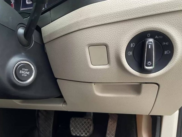 Second-hand 2018 Skoda Superb Style 1.8 TSI AT for sale in Mumbai-8