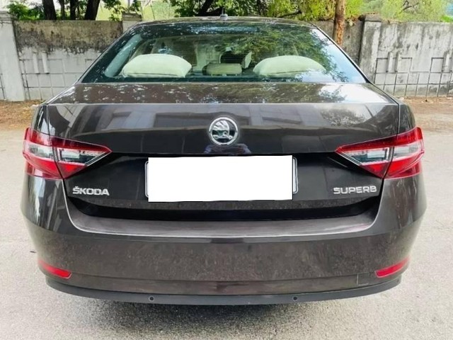 Second-hand 2018 Skoda Superb Style 1.8 TSI AT for sale in Mumbai-1