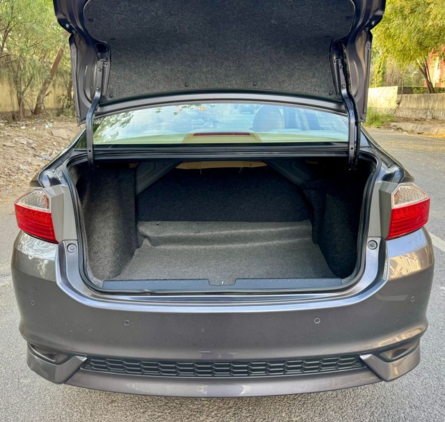 Second-hand 2019 Honda City i-VTEC CVT VX for sale in New Delhi-20